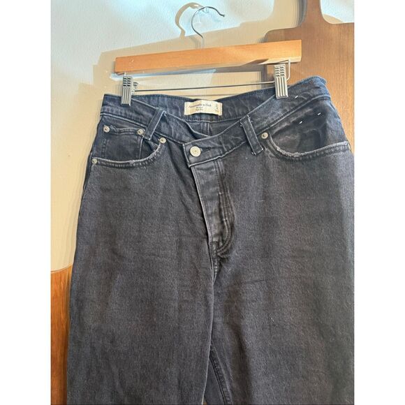 Abercrombie & Fitch Black Denim Long The Dad High-Rise Crossover Jeans Size 27/4 - Picture 3 of 5